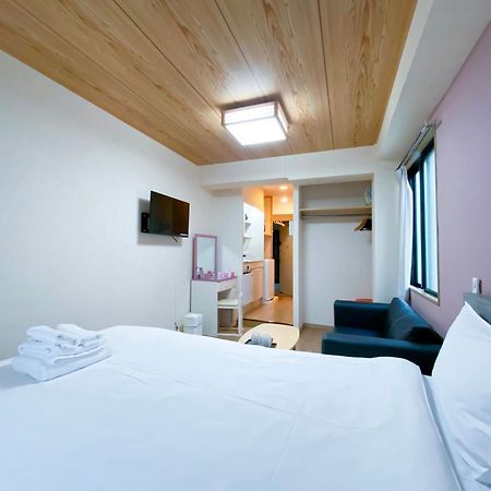 We Guest House Tokyo Room photo