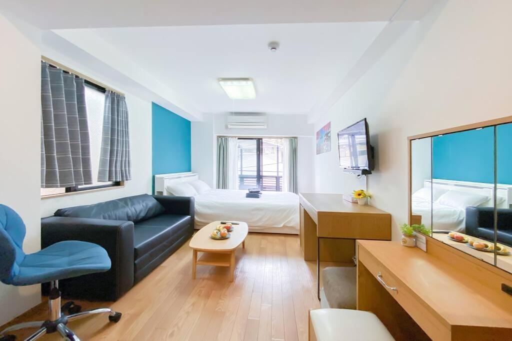 We Guest House Tokyo Room photo